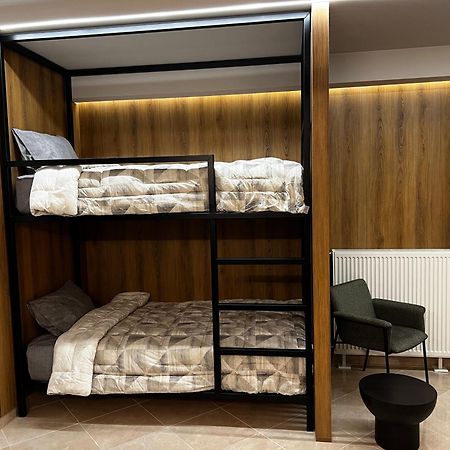 Suite Rooms -Fine Living Βεύη Εξωτερικό φωτογραφία